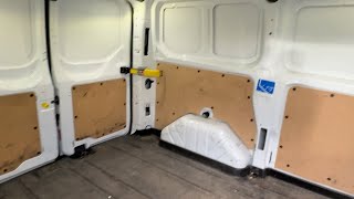 Купить микроавтобус фургон Ford Transit Custom - Изображение 4 | Autoline TJ Микроавтобус фургон Ford Transit Custom | Изображение 4 - Autoline