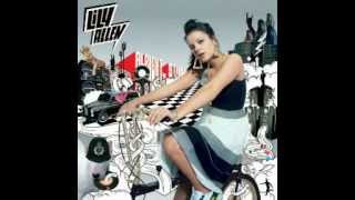 Lily Allen - Everyone&#39;s At It