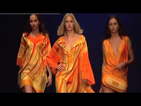 ROBERTA DI CAMERINO Fashion Show Spring Summer 2007 Milan by Fashion Channel