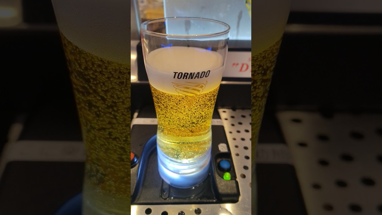 【#ビール】トルネードサーバーでビール注ぎ。初体験なのですが、何か綺麗でした！美味しかったです。　#ビール 　#beer #アサヒビール #トルネード