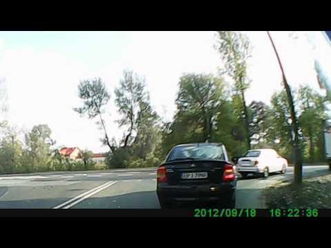 Zbiórka debili i hamów na drodze razem z nagrywającym