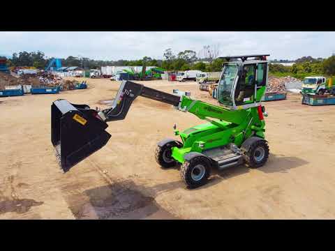 SENNEBOGEN 355 E - Telehandler with elevating cab for great visability