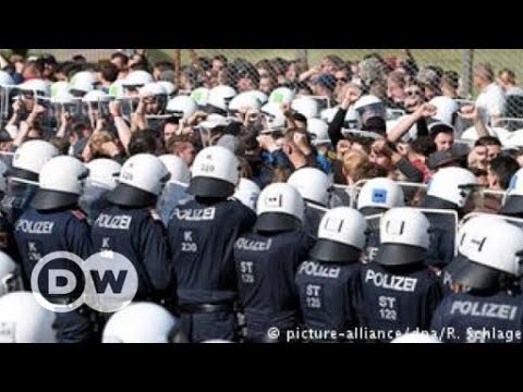 Austrian police conduct border protection exercises | DW English