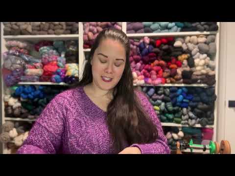 Spin with me! Chain-ply with my LWS Autowinder - a knotty mess podcast special episode