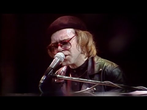 Elton John - Levon - Wembley 1977