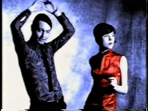 the earthmen - Whoever's Been Using This Bed