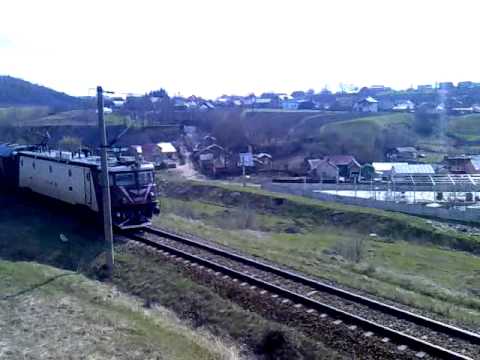 A 1932 Cluj Napoca-Iasi tras de 40-0078-2 cu mecanic de treaba pe 16.04.2011