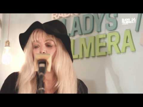 CATHY CLARET - Solita por el mundo