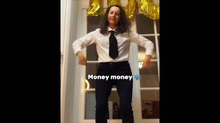 “MONEY MONEY GREEN GREEN” Odetari - Good Loyal Thots | BYE BYE 🤫🧏‍♂️ #viral #fypシ