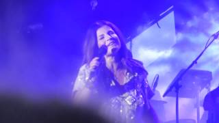 Carola - Det regnar i Stockholm - Pink Party 2015