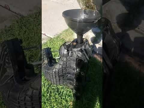 Cleaning my intake manifold with hot water, to improve EGR flow.