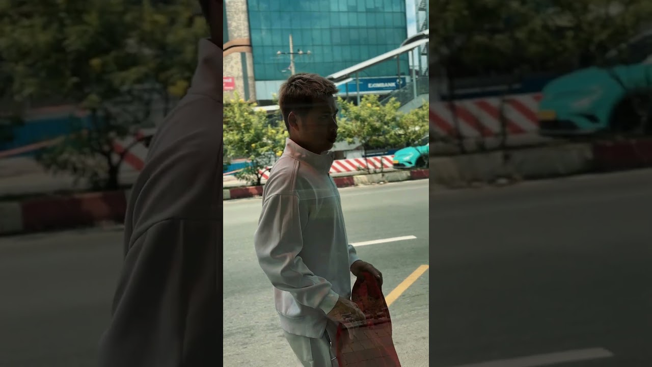 Saved her just in time 🚌| KIND VIBE #kinvibe #Kindness