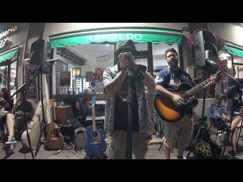 The Mooners Live (Blue Suede Shoes cover)