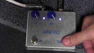 Video thumbnail for Analog Fox Super Fuzz Demo by drowninginguitars