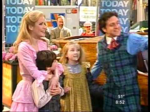 CHITTY CHITTY BANG BANG "Chitty Chitty Bang Bang" Raúl Esparza, Today Show 2005