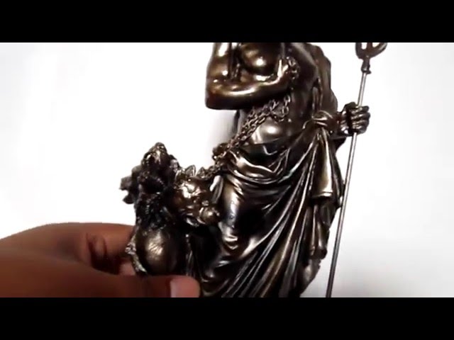 Vídeo relacionado con Veronese Design - Estatua Griega del Dios del inframundo Hades con Acabado de Bronce