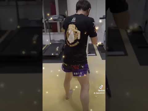 #มวยไทย#ローキック#サンドバッグ#ムエタイ#MuayThai#キックボクシング#kickboxing#格闘技#タイキック 悪魔の右足