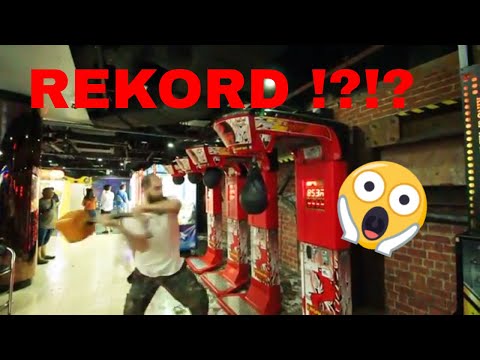 Boxautomat challenge mit dem Hammer