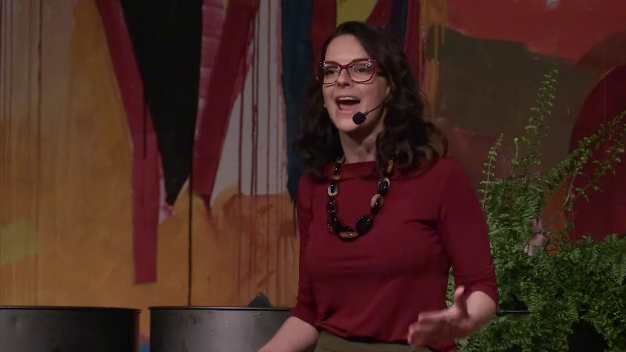 Corra riscos, construa sua história, abrace suas imperfeições | Susan Pastega | TEDxReboucas