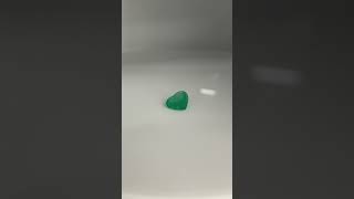 Esmeralda Coração 10.7x9.5mm - Vídeo