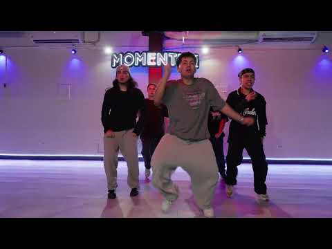 COLMILLO - Tainy, J Balvin, Young Miko | Coreografía por Kevin Ochoa | Momentum Estudio de Danza