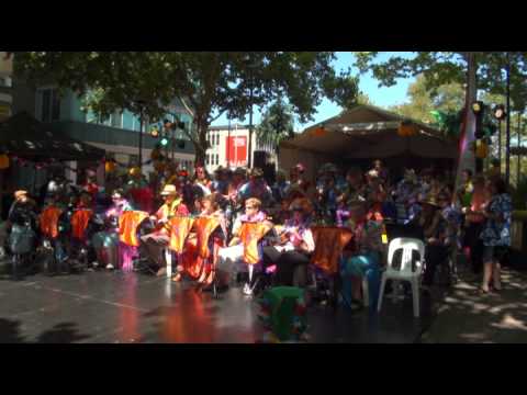 Making Wicky Wacky Down In Waikiki