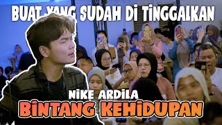 Download lagu Yang jenuh dengan manisnya kata Cinta!!! Bintang Kehidupan - Nike Ardila (Live Ngamen) Tri Suaka mp3