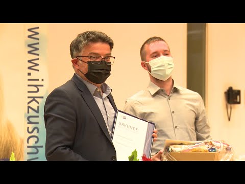 IHK ehrt Azubis - bester Mediengestalter kommt von TV Schwerin