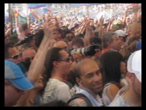 Dor Dekel plays Abel Ramos vs Rozalla bootleg @ Tel Aviv 100th Pride Parade 2009