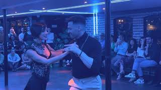 Video thumbnail for Sabrina Amuchástegui y Mauro Caiazza - Vals