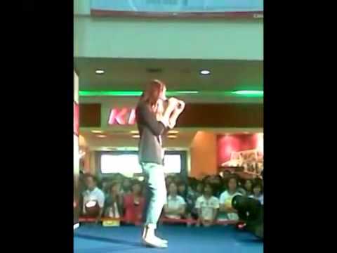 Yahk Roo Tae Mai Yahk Taam (Live @ SuperShow) - Bell Nuntita