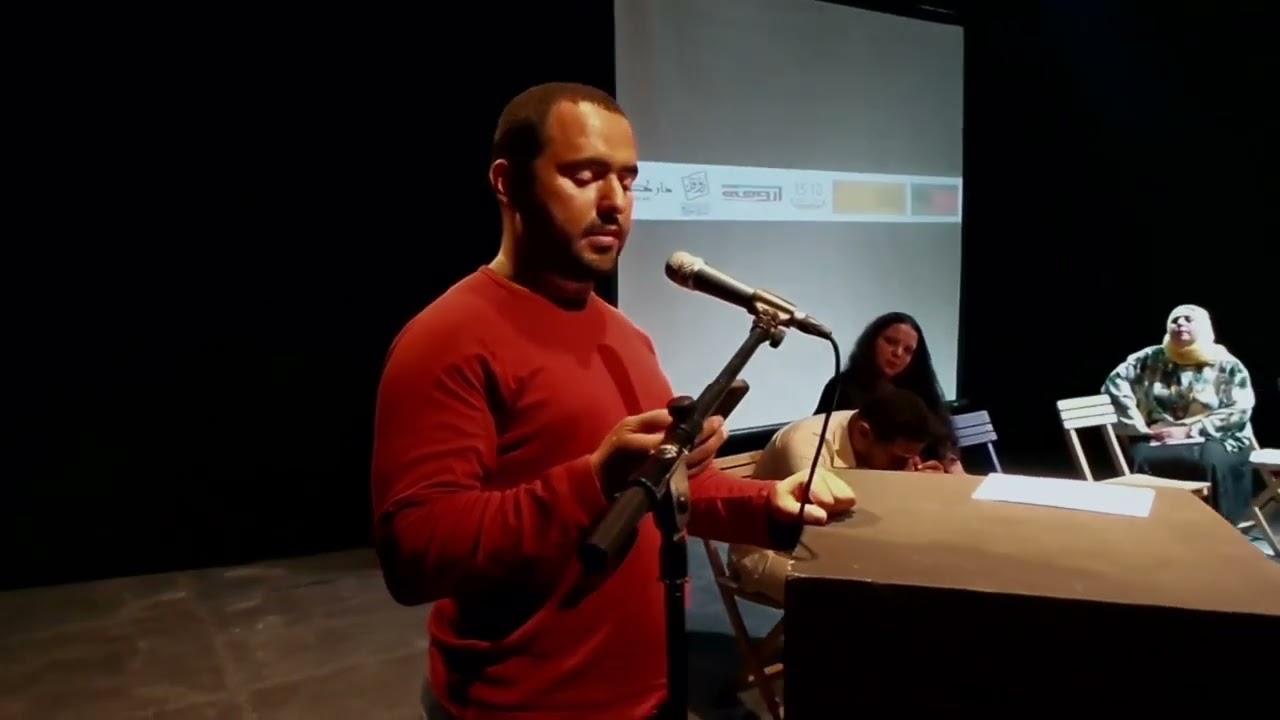 إلقاء شعري: ١٠٠ ألف شاعر من أجل التغيير