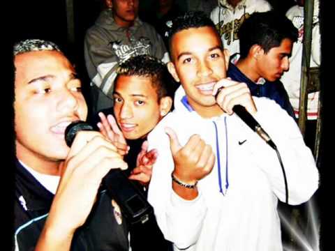 MC'S PAULINHO RAYAK MLK CELEBRIDADE ( DJ PRO MP5 & DJ WILTON )