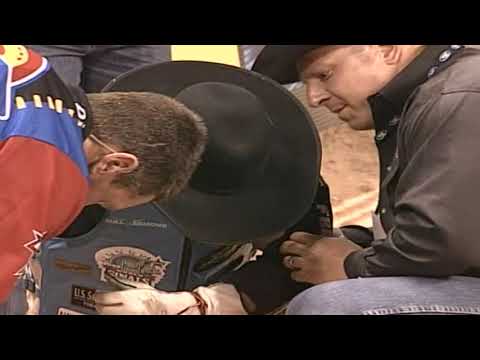 Hot Damn steps on Jared Farley - 05 PBR Finals