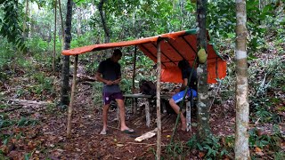 Download lagu Suku Dayak || Bermalam di Hutan Kalimantan Hutan Bendungan Setan mp3