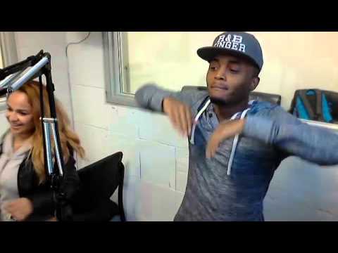 Cash Campain Vs. Ellen Perez #Live Battle on #TheMidDayMixUp