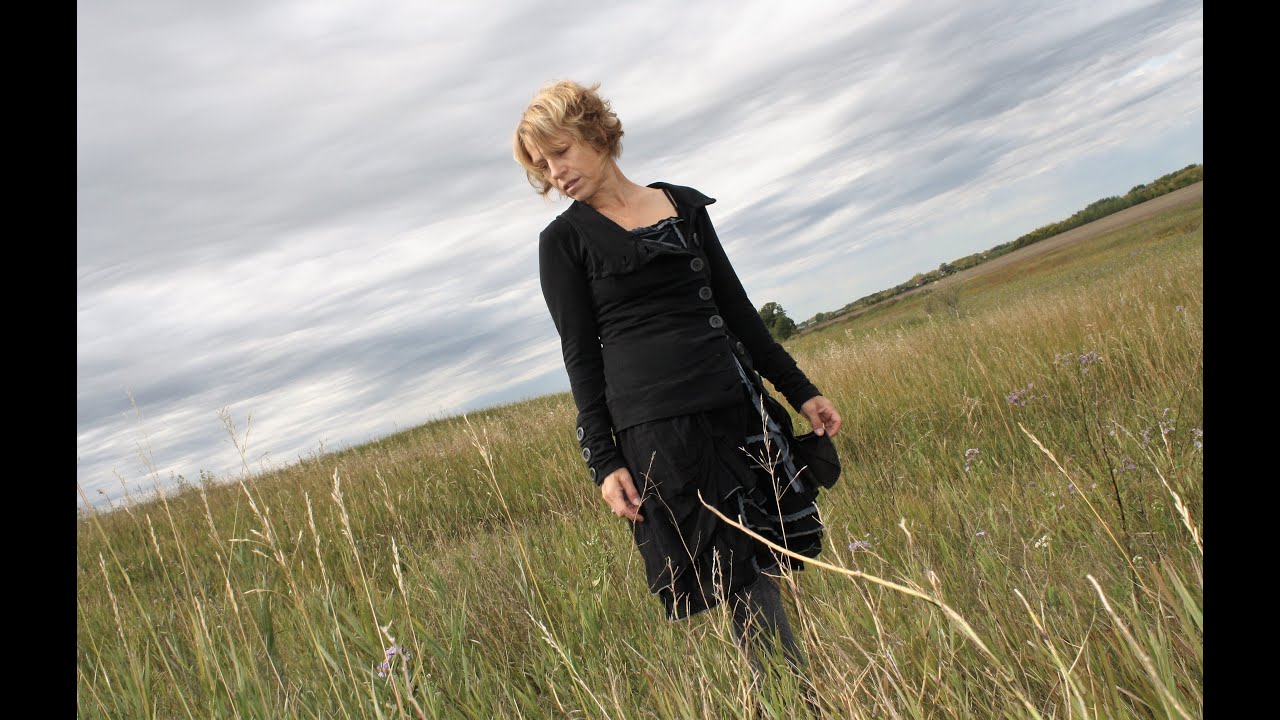 Promotional video thumbnail 2 for black-eyed SUZIE
