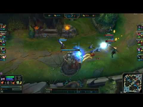 Caitlyn EWQ Combo in lane