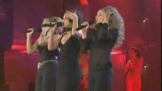 Chenoa, Gisela & Verónica Romeo "Lady Marmalade"