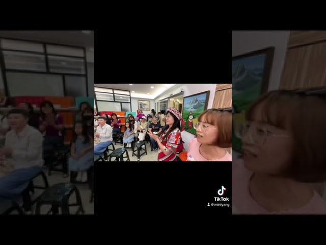 The amazing singing of the Ata...