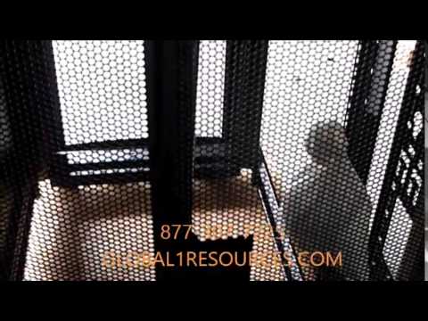 Apc NetShelter SX 24U 600 mm x 1070 mm gilus korpusas video