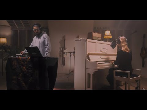 GANZ - Carry Me (feat. Jantine) [Live]