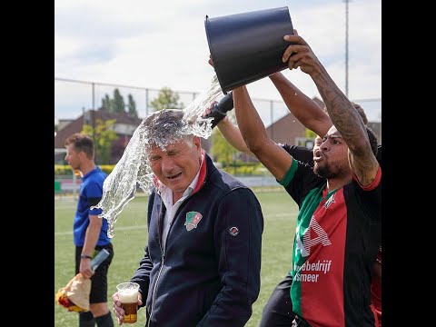 Feestje op veld na promotie