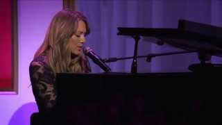 Billboard Women in Music: Colbie Caillat Performs &#39;Try&#39;