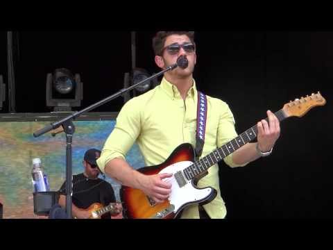 Jonas Brothers - Give Love A Try   Atlanta, GA 8 04 2013