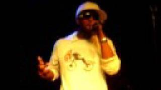 Dwele @ Sugarhill 7.24 {Travellin' Girl}