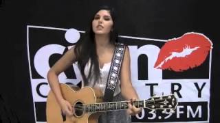 Famoso Sound Stage with Alee