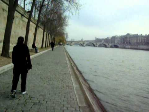 Walking in Paris December 2008
