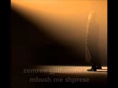 Kenge adhurimi: vendi ku fshihem je