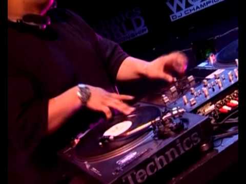 2004 - DJ Rattle (Singapore) V Savage (Holland) - DMC Battle For World Supremacy - Round 1 (B1)